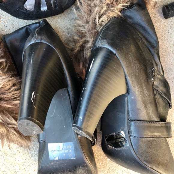 Booties - Picture 3 of 4